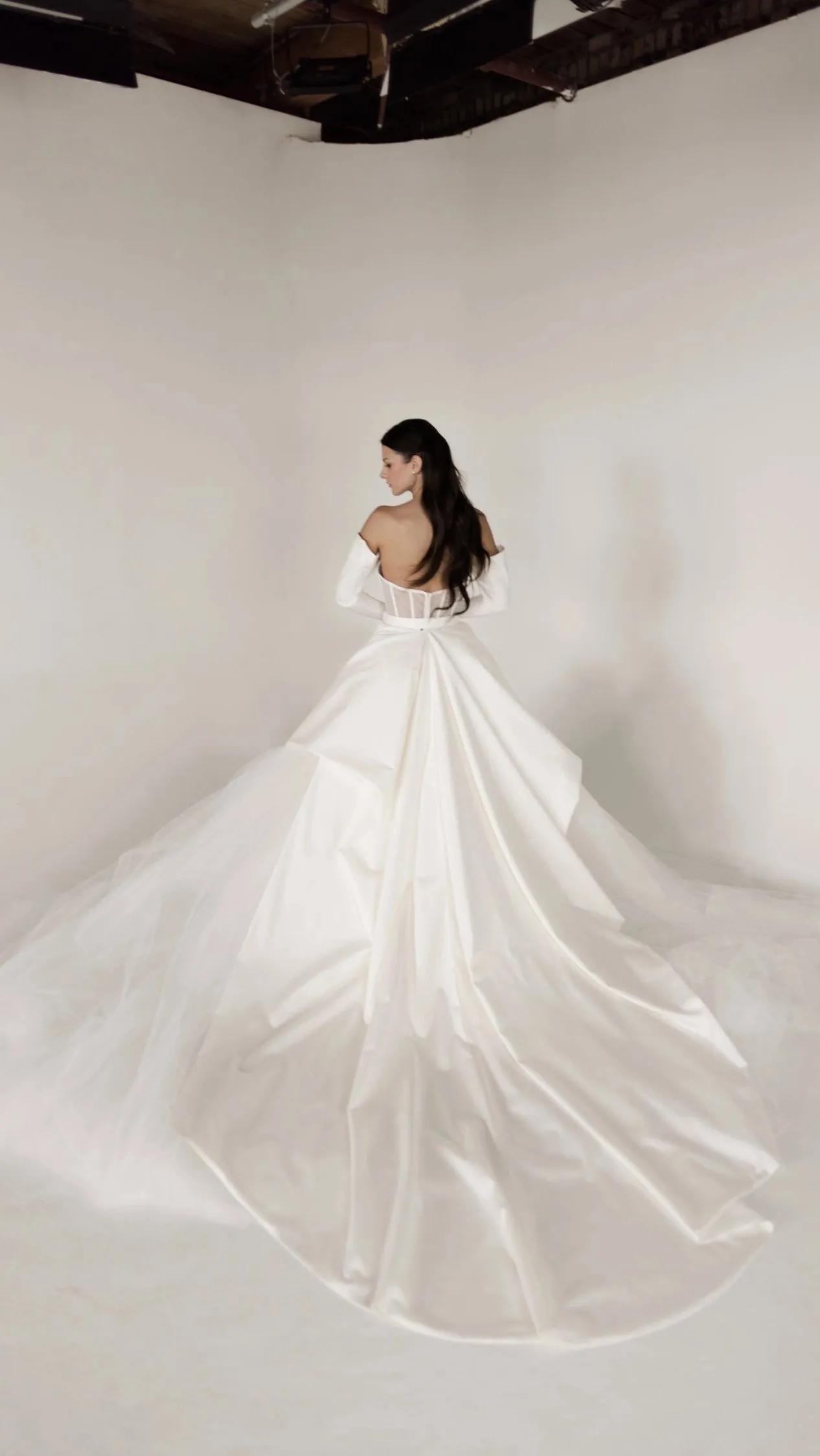 Michelle Overskirt