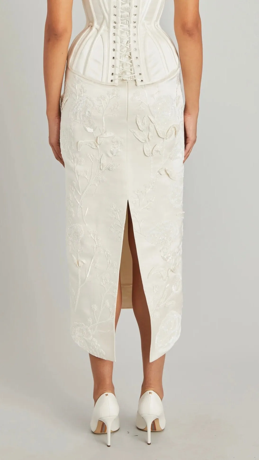 Mid-Calf Wasp Skirt with Carnation Embroidery