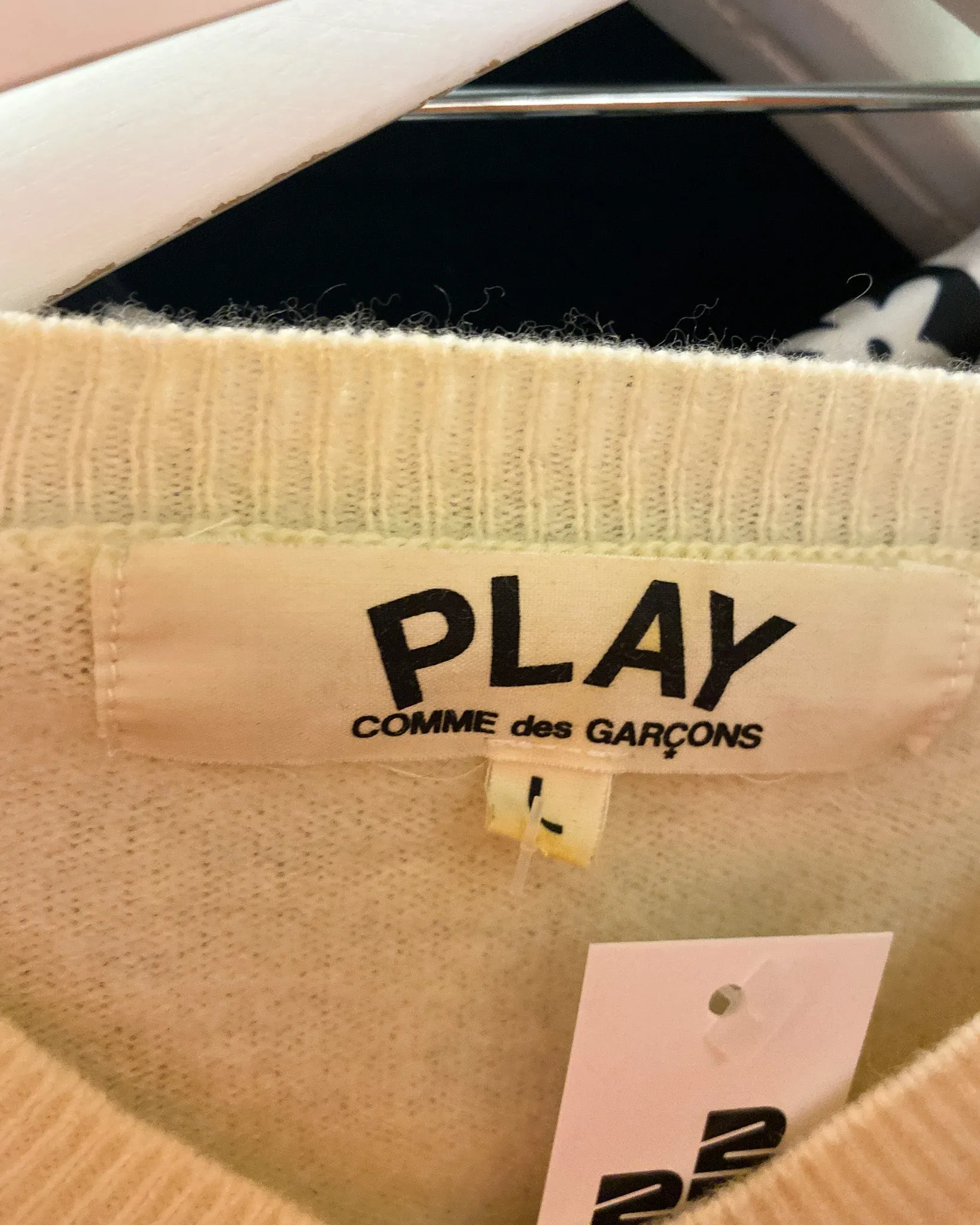 Size L | PLAY Comme des Garcons V Neck Jumper