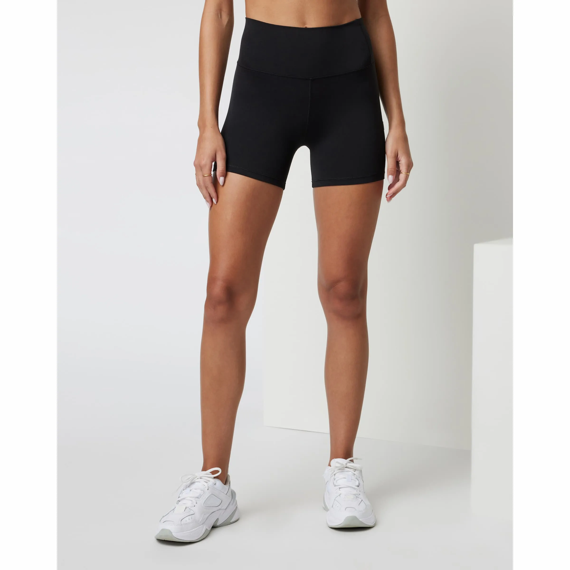 Vuori Women's All The Feels Shorts